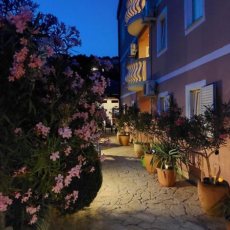 Apartments Ljubo Stari Grad  Exteriör bild
